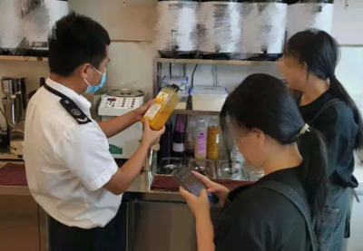 高顏值網(wǎng)紅茶飲 視覺盛宴下的健康隱憂
